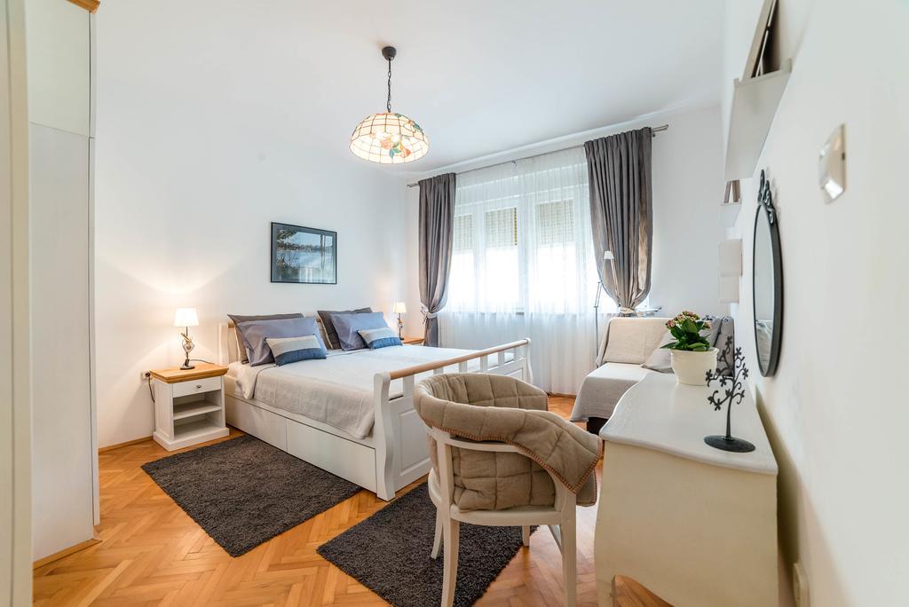 Apartment Aquileia بولا المظهر الخارجي الصورة