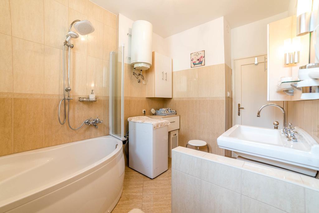 Apartment Aquileia بولا المظهر الخارجي الصورة